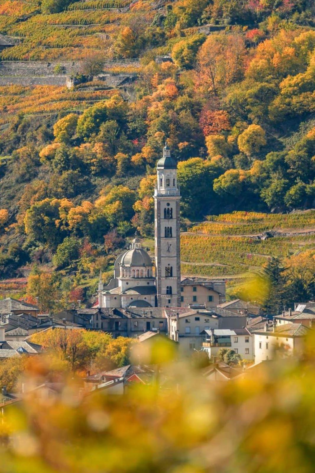 La Perla Del Bernina Express Apartment ตีราโน ภายนอก รูปภาพ