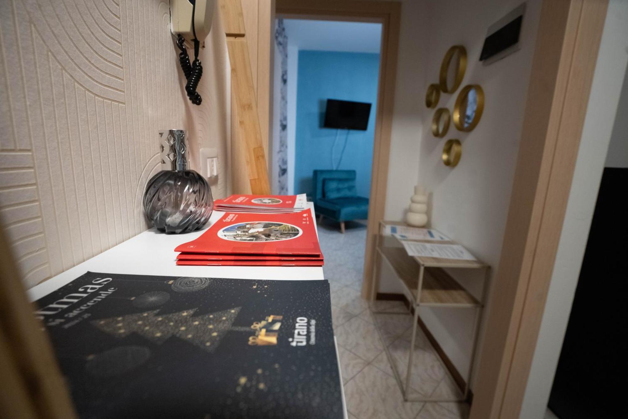 La Perla Del Bernina Express Apartment ตีราโน ภายนอก รูปภาพ