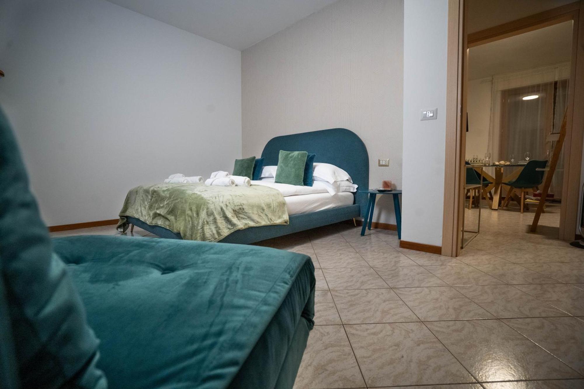 La Perla Del Bernina Express Apartment ตีราโน ภายนอก รูปภาพ