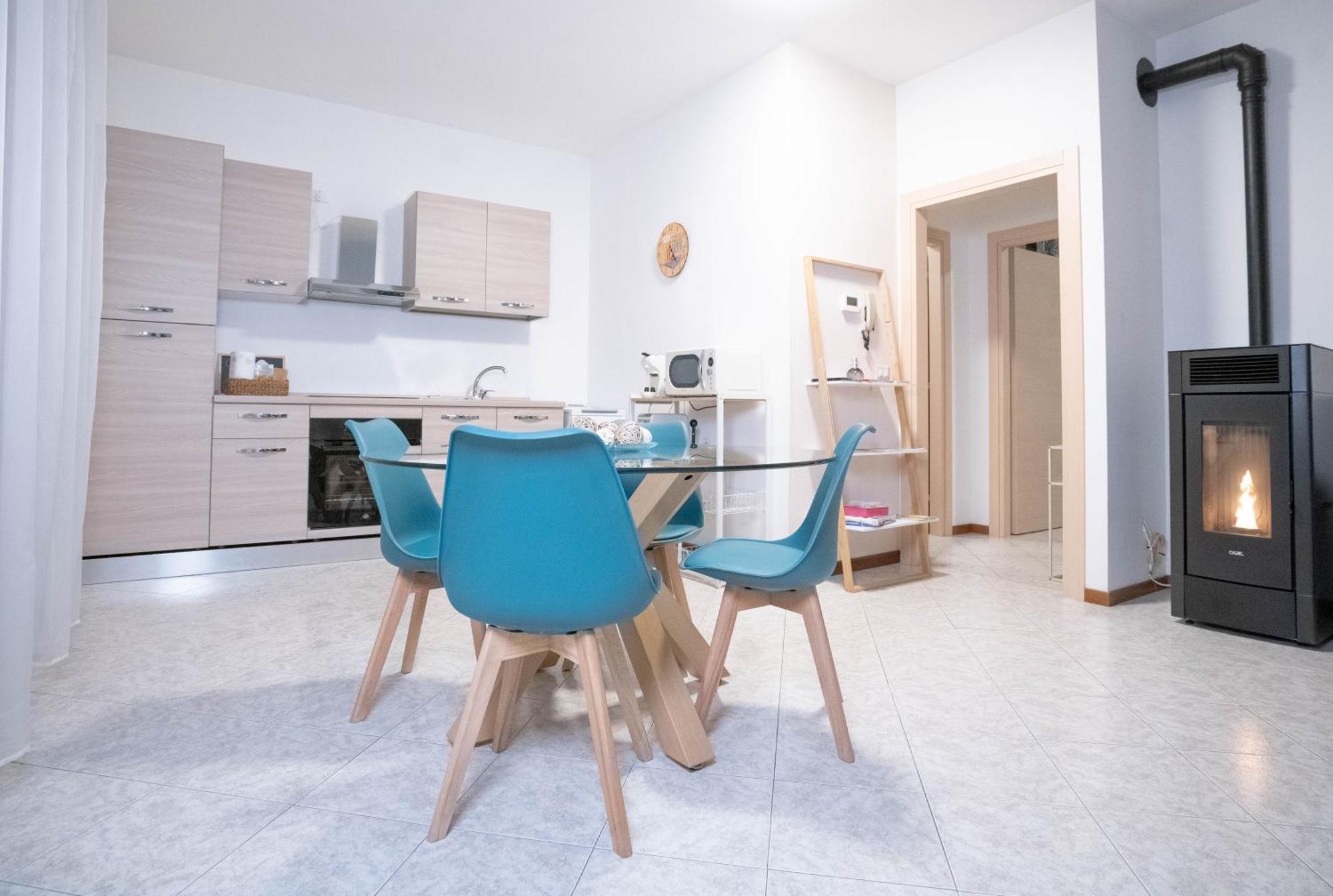 La Perla Del Bernina Express Apartment ตีราโน ภายนอก รูปภาพ