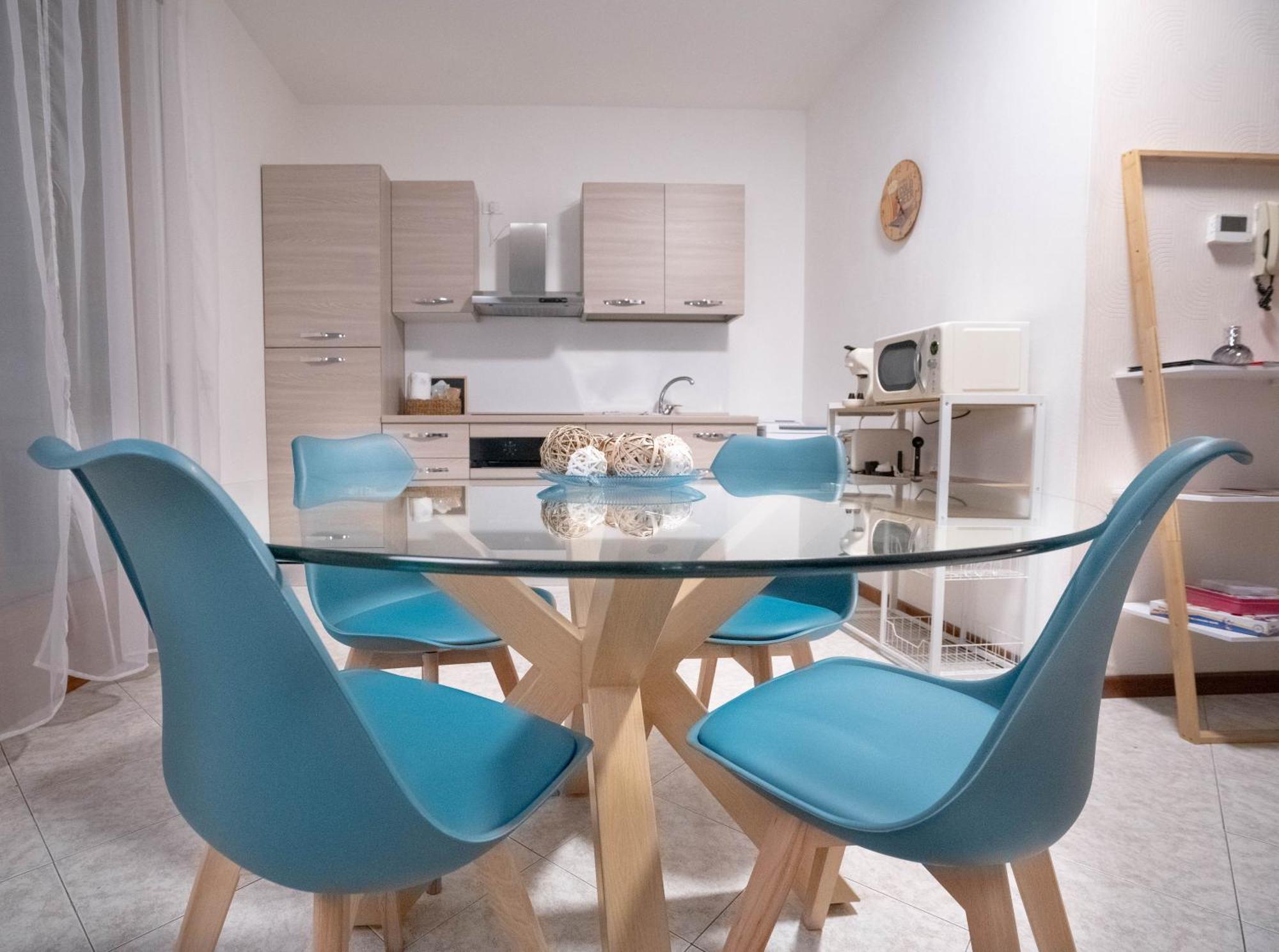 La Perla Del Bernina Express Apartment ตีราโน ภายนอก รูปภาพ